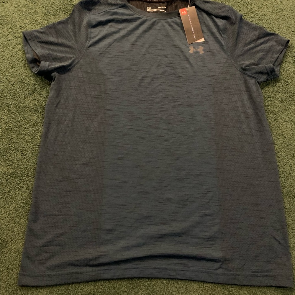 Under Armour Loose Heat Gear - short sleeve- MENS XL Dark green